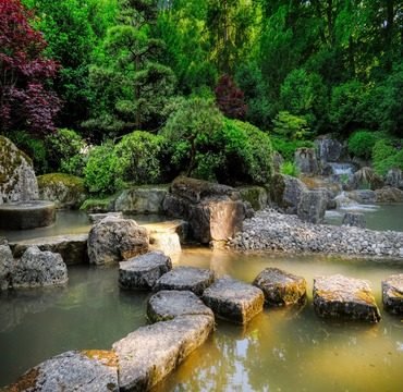 japanese-garden-370x360